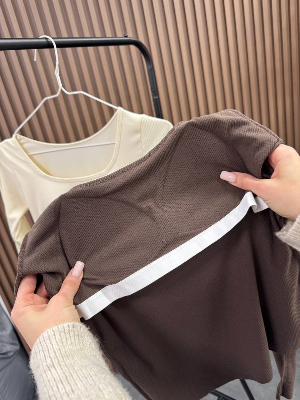 Утеплений лонг з вшитими чашками