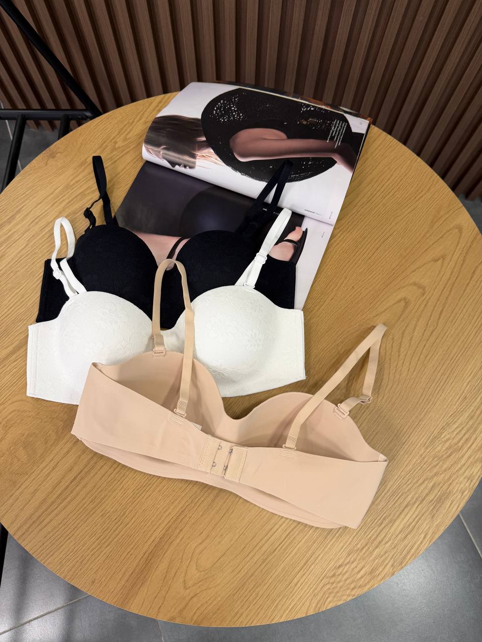 Бюст безшовний анатомічний