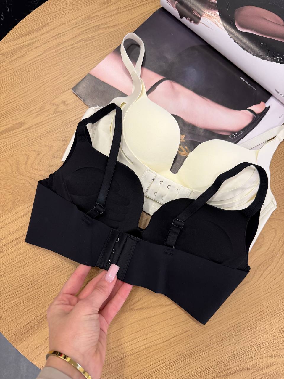 Бюст з пуш ап і з додатковою застібкою спереду