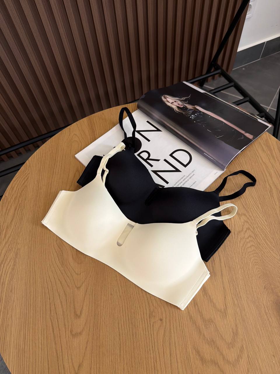 Бюстгальтер анатомічний з вставкою між грудьми