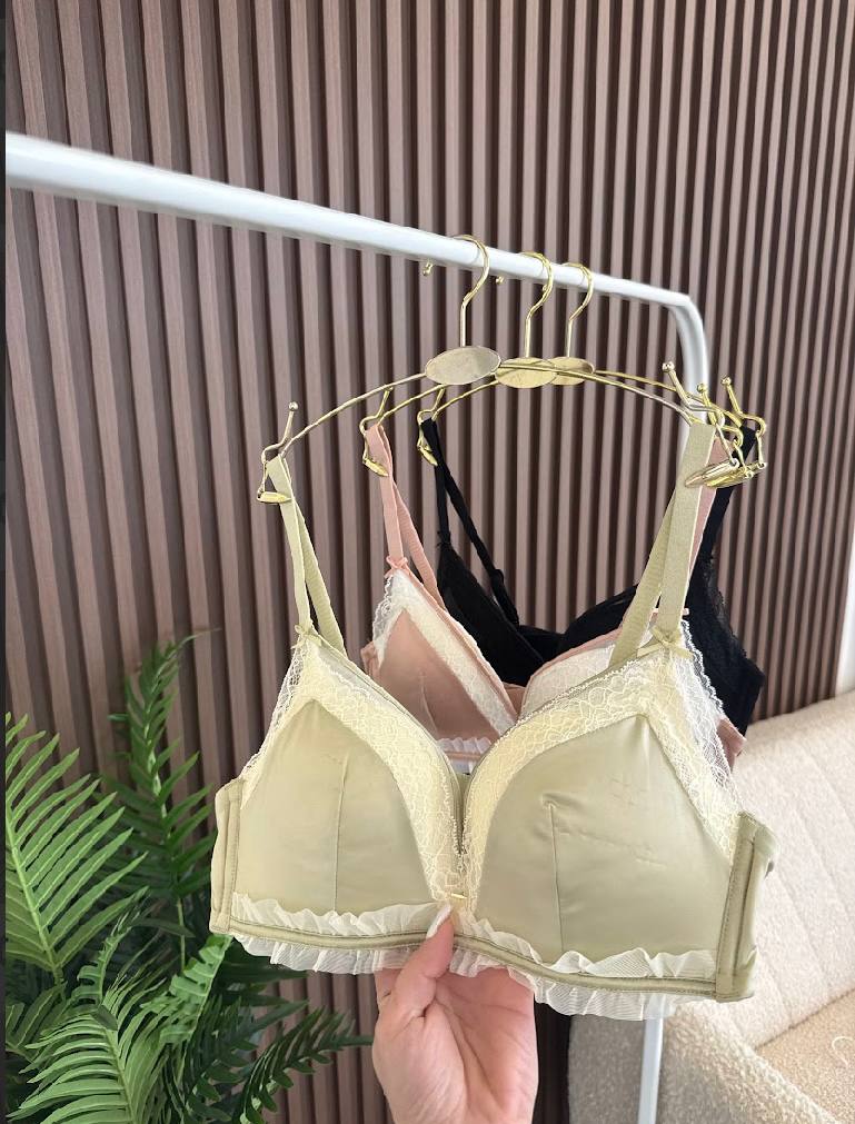 Бюст Шовк розпродаж