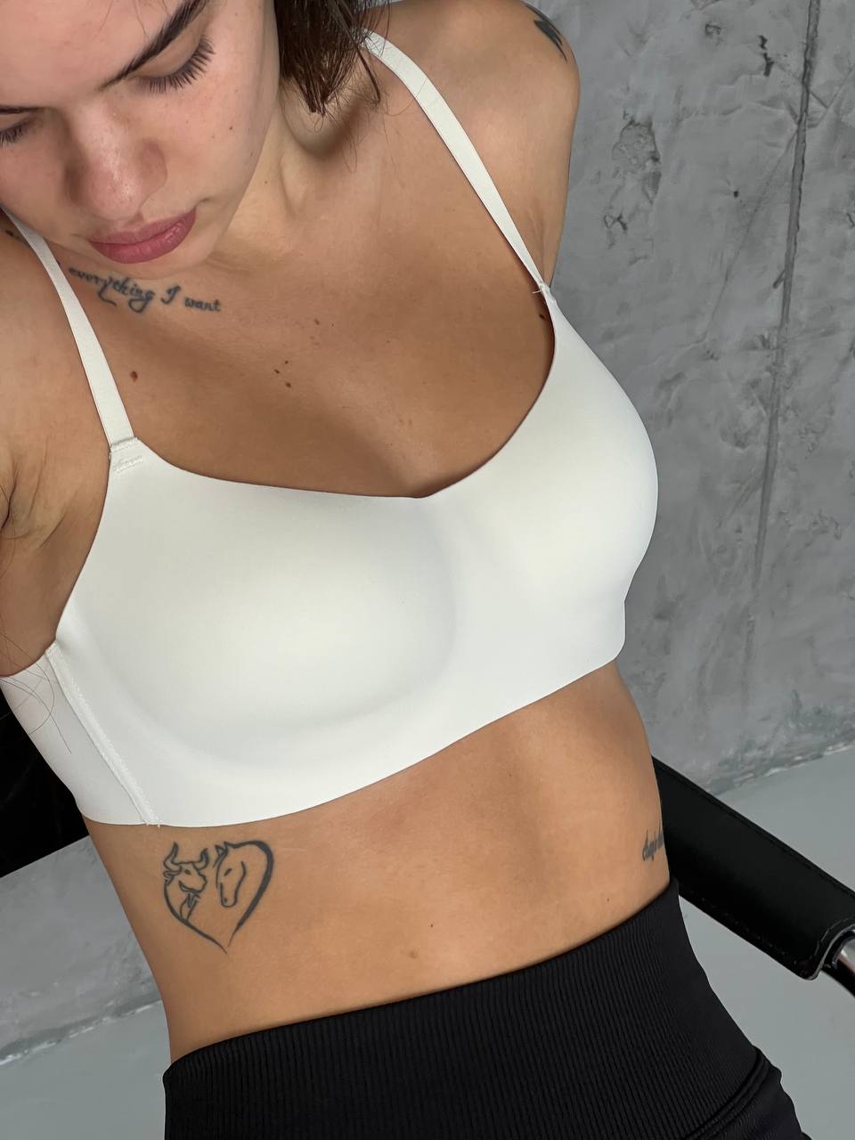 Безшовний базовий бюстгальтер