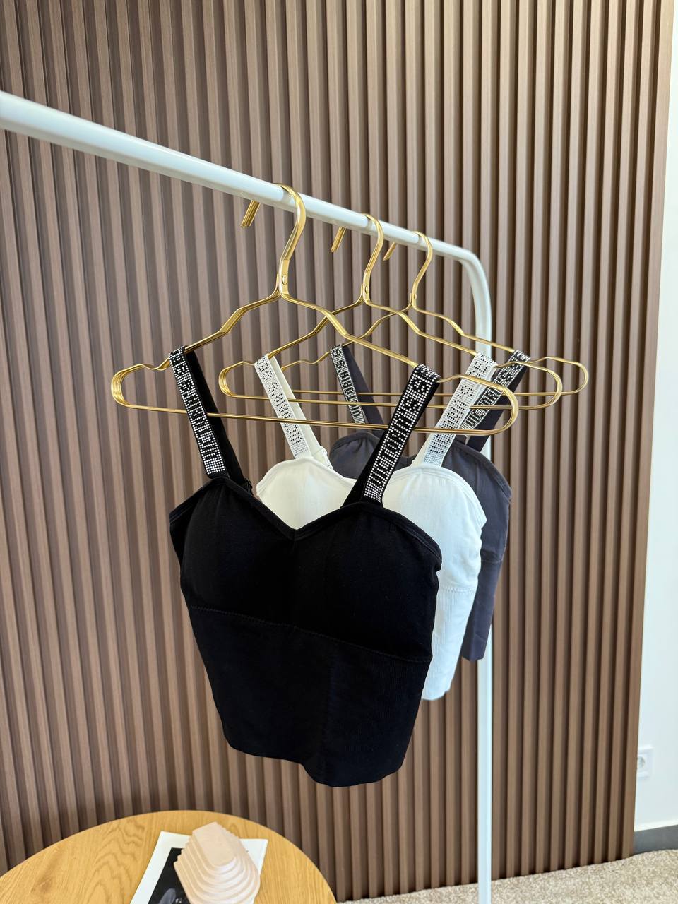 Топ з блискітками розпродаж