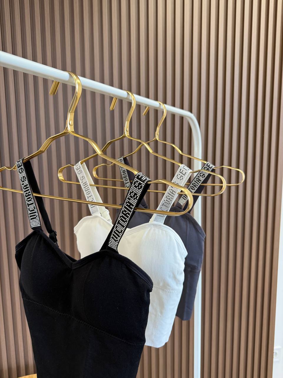 Топ з блискітками розпродаж