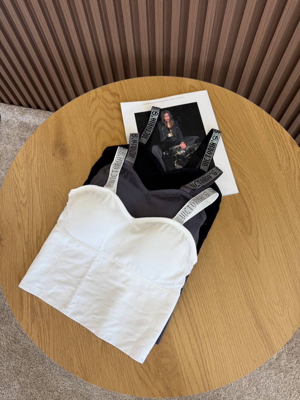 Топ з блискітками розпродаж