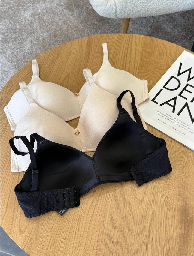 Бюст гладкий безшовний