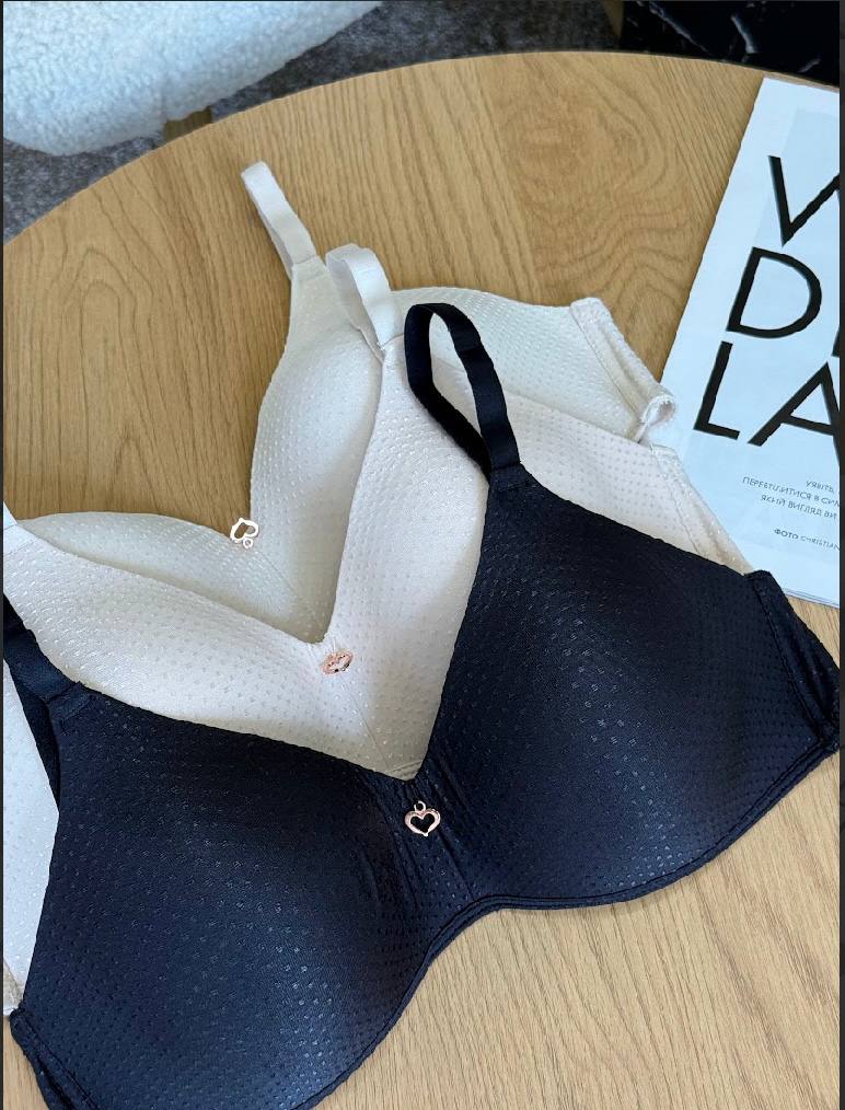 Бюст гладкий безшовний