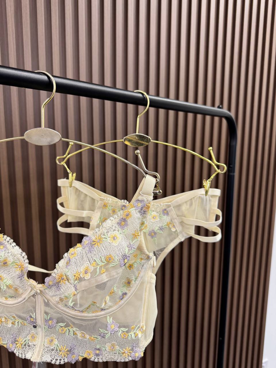 Комплект спокусливий красивий квітковий