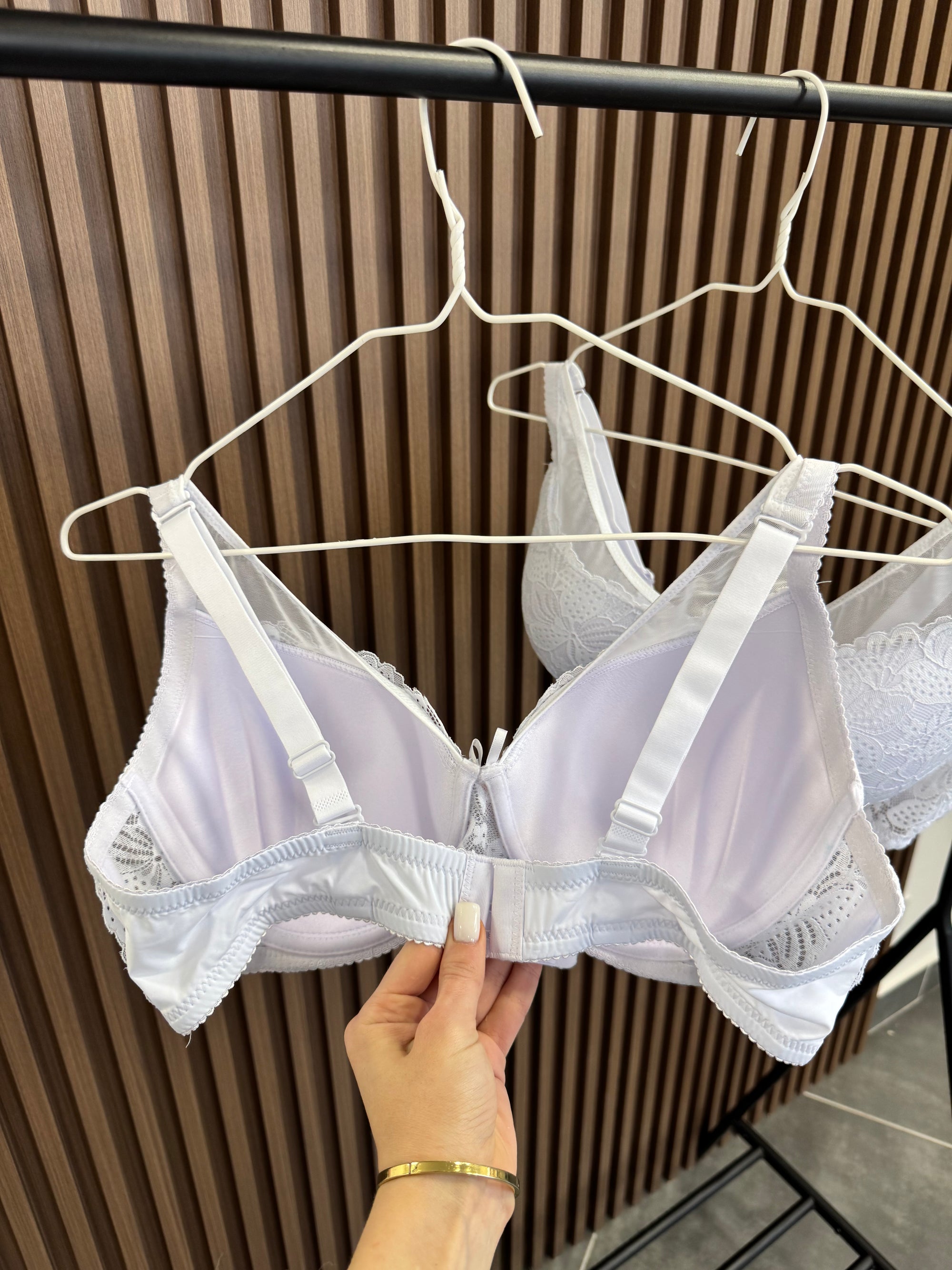 Бюст з мереживом чашка ДЕ