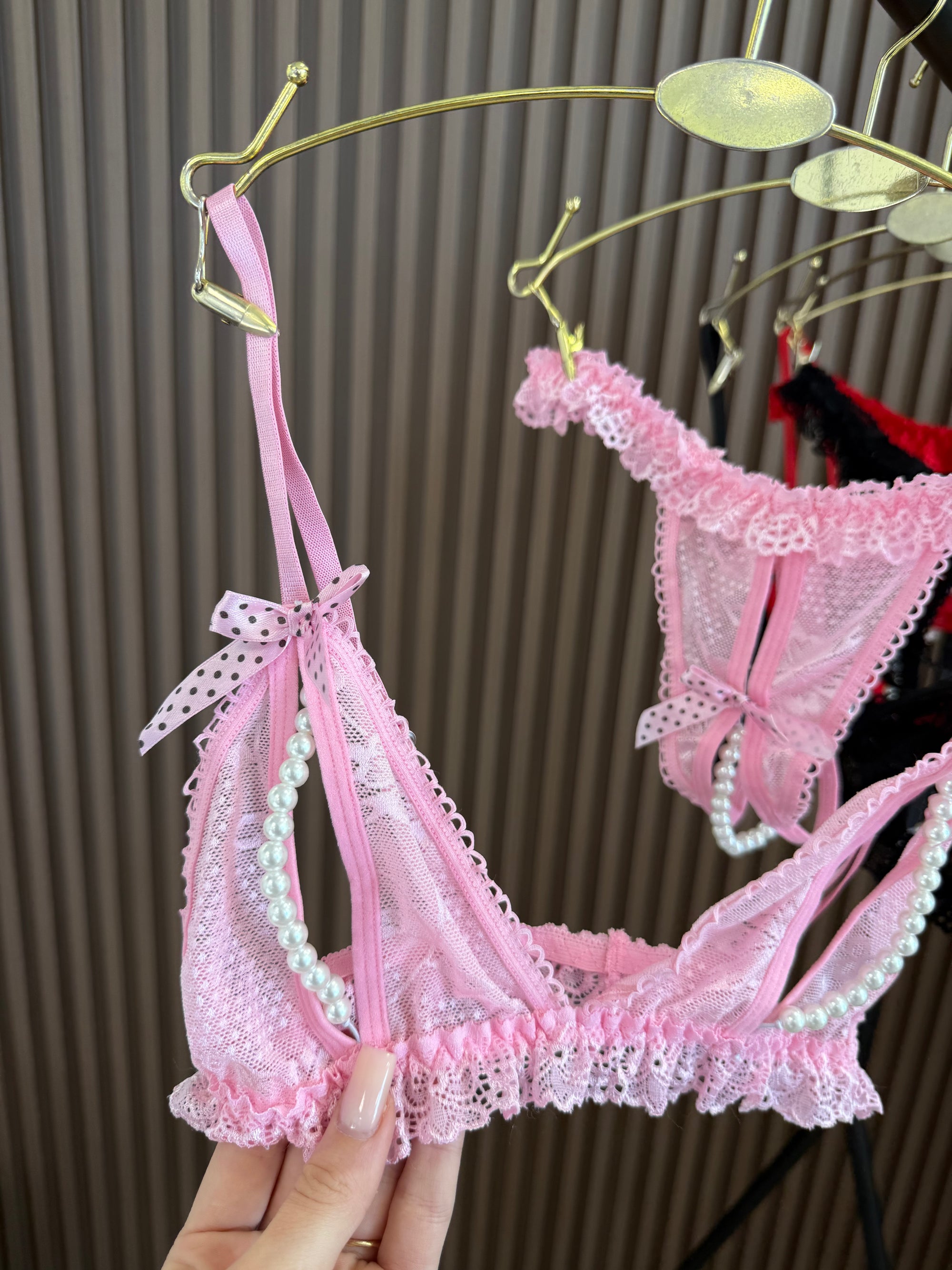 Спокусливий комплект з перлинами