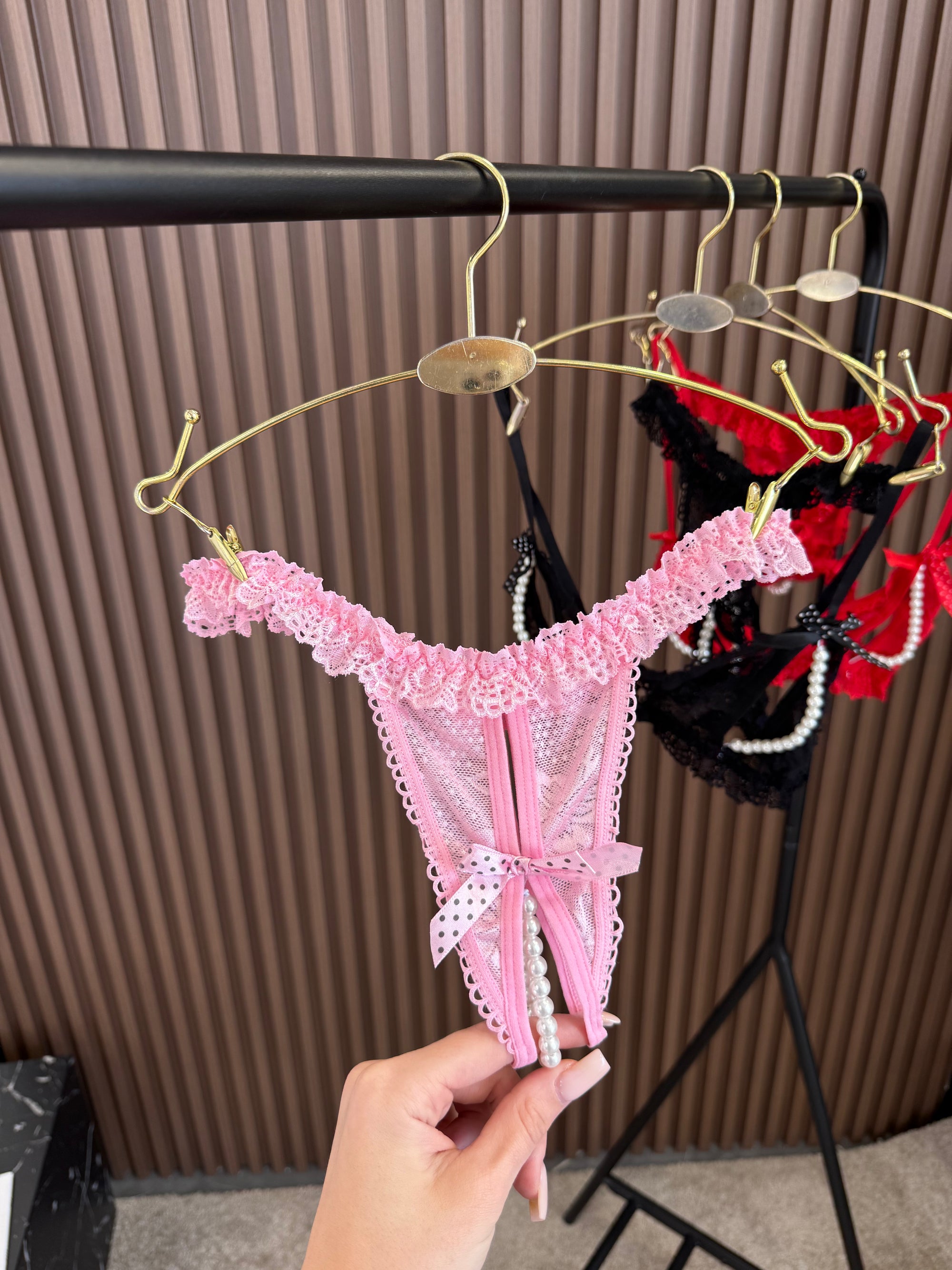 Спокусливий комплект з перлинами