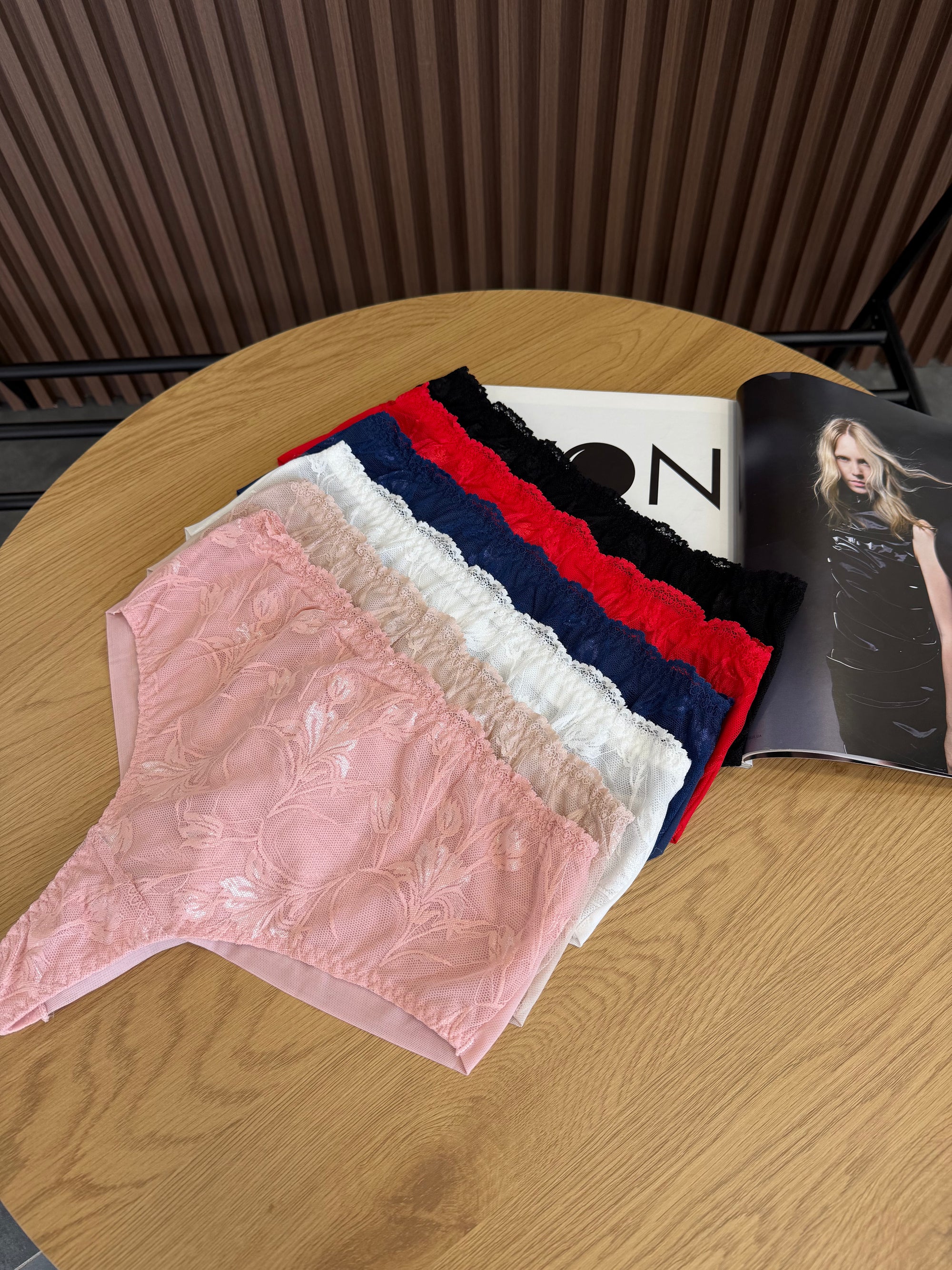 Стрінги в квіточку