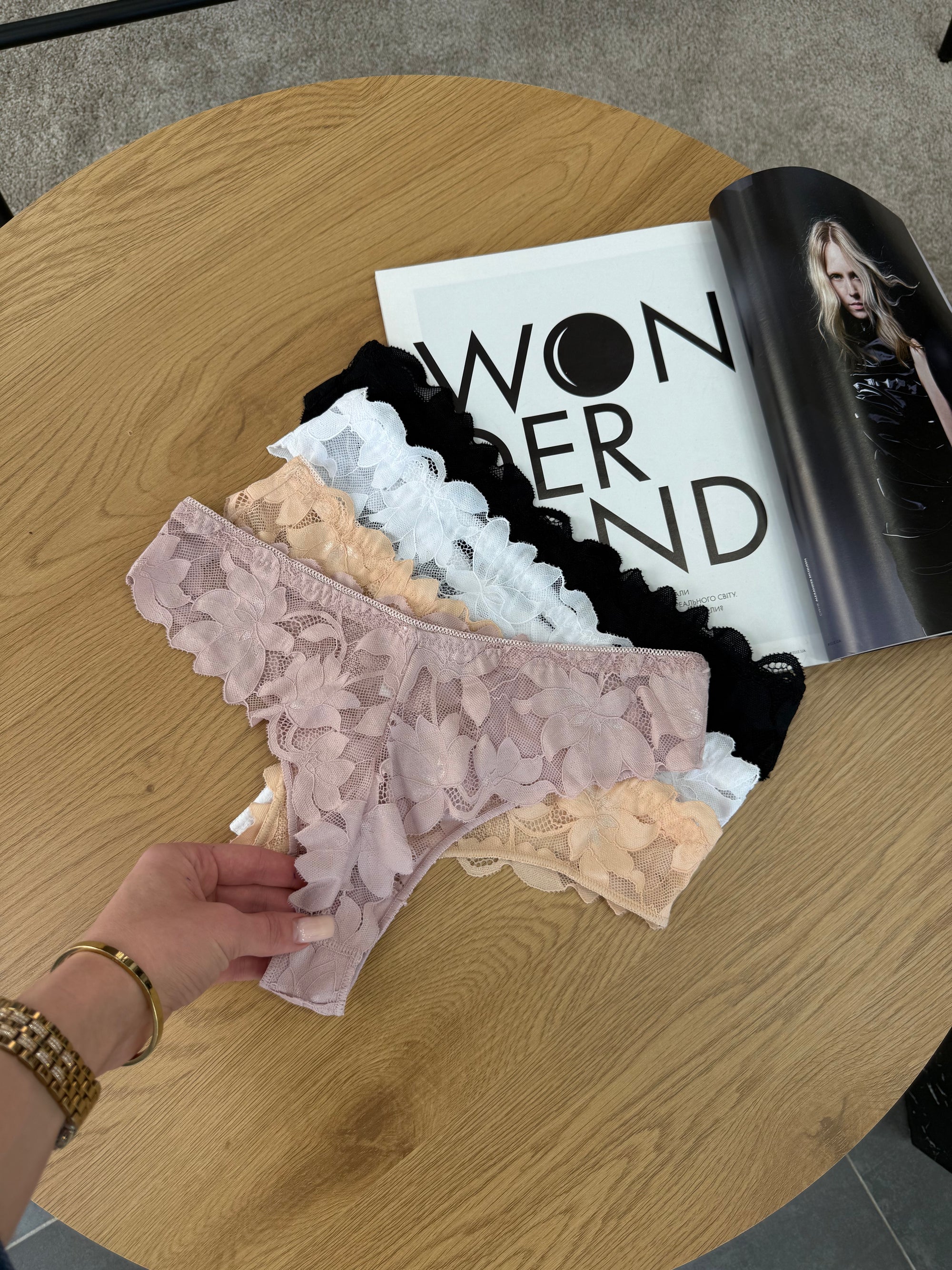 Стрінги пелюстка