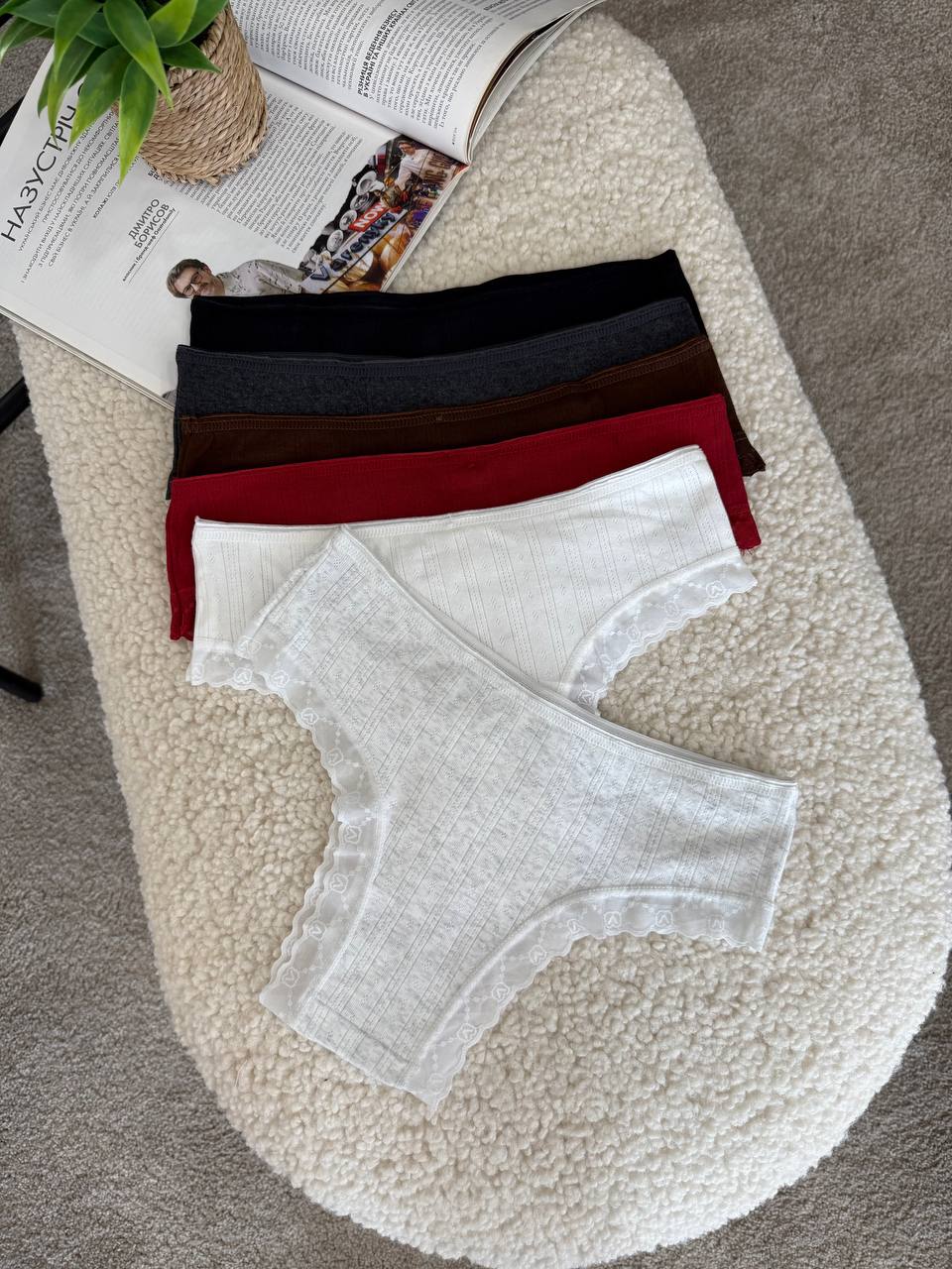 Бразильяни оздоблені з мереживом